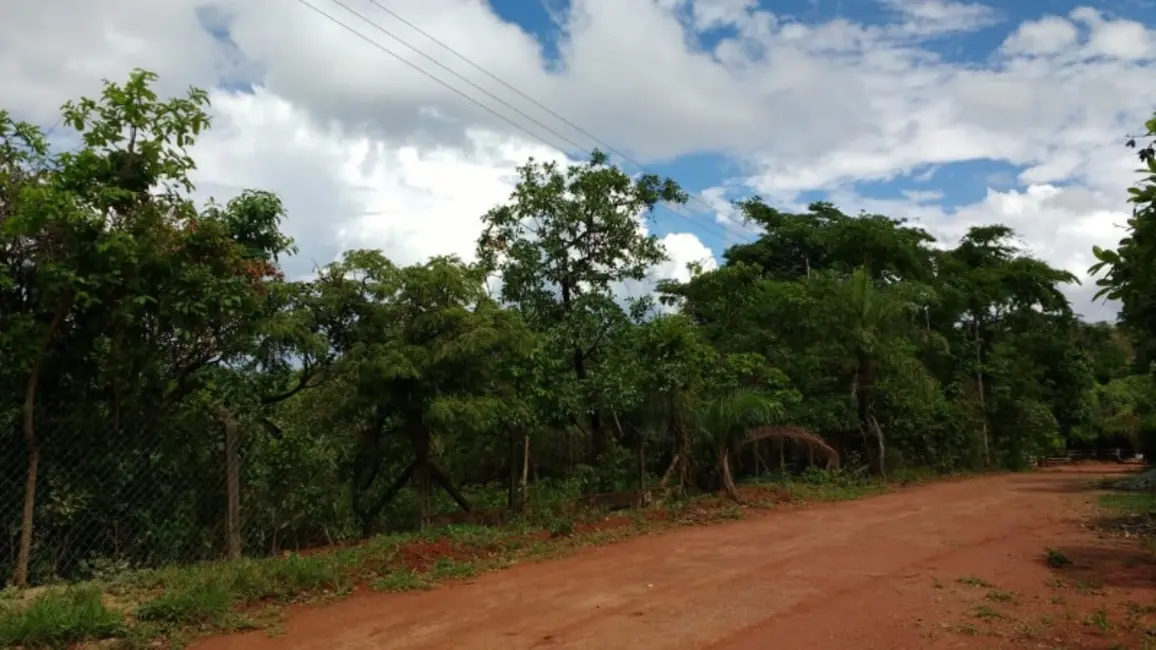 Foto 4 de Terreno / Lote à venda, 1000m2 em Juatuba - MG