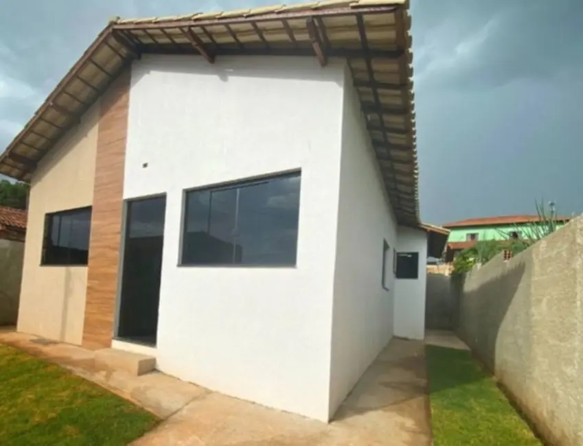 Foto 2 de Casa com 3 quartos à venda, 180m2 em Igarape - MG