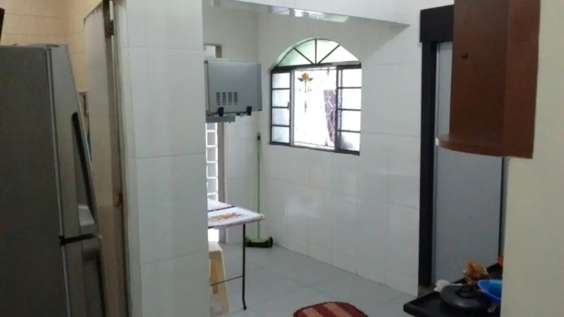 Casa com 3 quartos à venda, 180m2 em Contagem - MG - imagem 6 Foto 6 de Casa com 3 quartos à venda, 180m2 em Contagem - MG