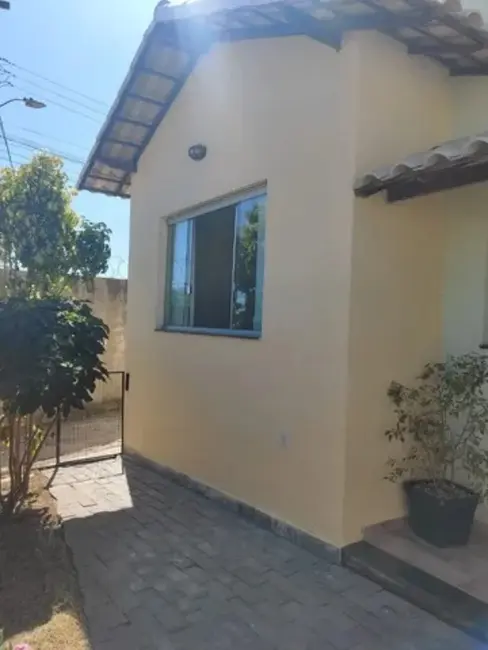 Foto 2 de Casa com 2 quartos à venda, 130m2 em Sao Joaquim De Bicas - MG