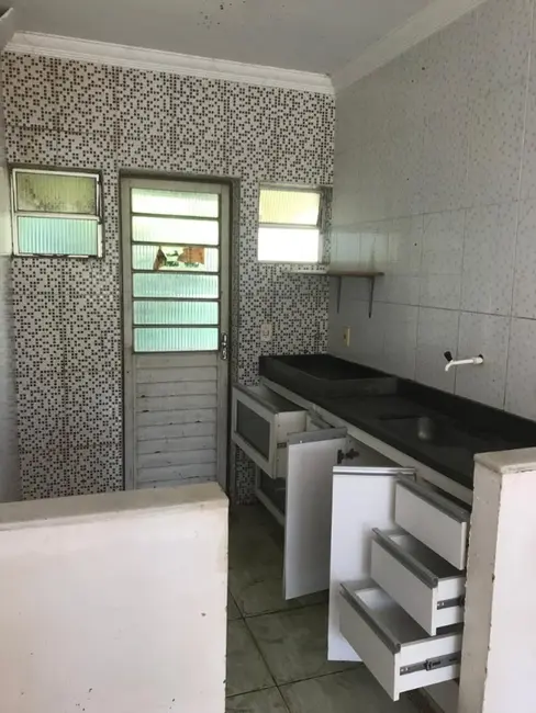 Casa com 2 quartos à venda, 90m2 em Esmeraldas - MG - imagem 2 Foto 2 de Casa com 2 quartos à venda, 90m2 em Esmeraldas - MG