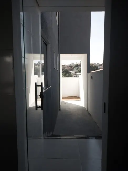 Foto 9 de Casa com 2 quartos à venda, 140m2 em Contagem - MG