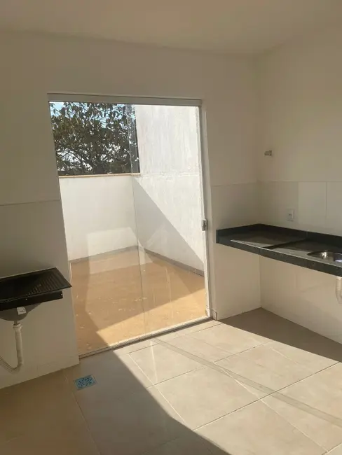 Foto 3 de Casa de Condomínio com 2 quartos à venda, 60m2 em Paquetá, Betim - MG