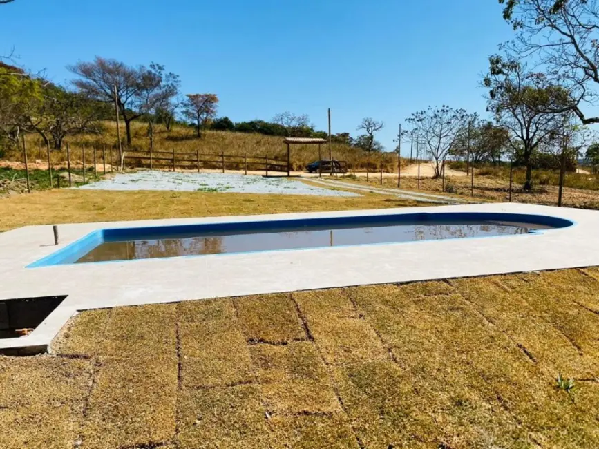 Sítio / Rancho com 3 quartos à venda, 1000m2 em Vargem Bento da Costa, Esmeraldas - MG - imagem 5 Foto 5 de Sítio / Rancho com 3 quartos à venda, 1000m2 em Vargem Bento da Costa, Esmeraldas - MG