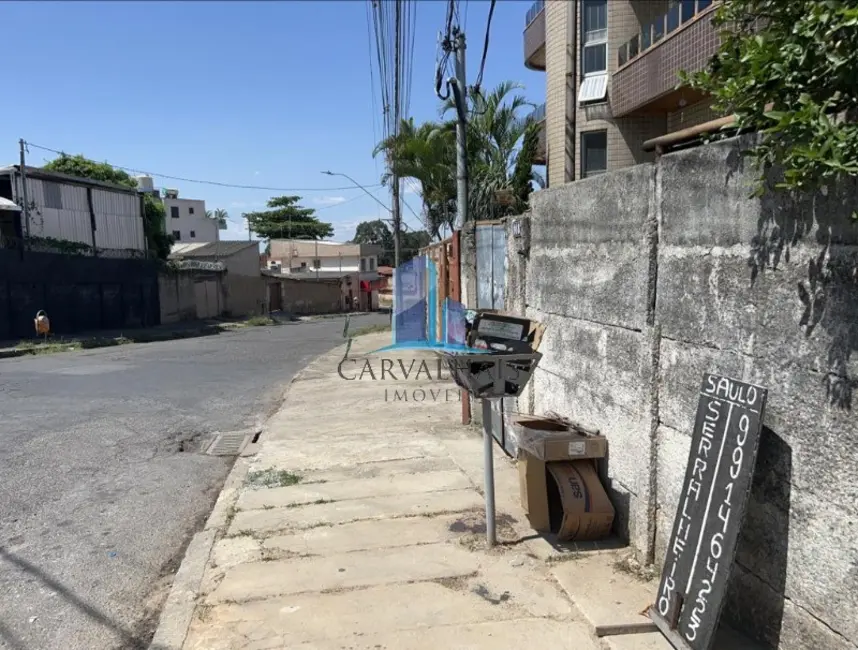 Foto 4 de Casa com 2 quartos à venda, 360m2 em Contagem - MG