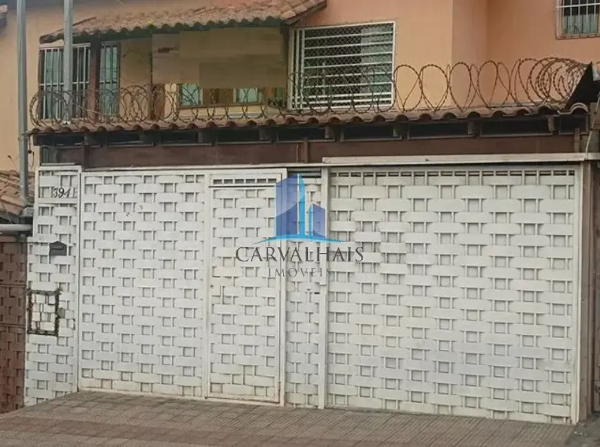 Foto 1 de Casa com 2 quartos à venda, 105m2 em Contagem - MG