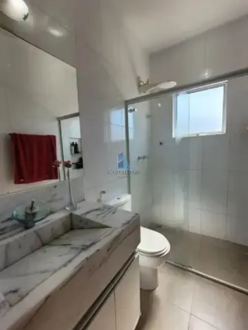 Casa com 3 quartos à venda, 186m2 em Vale do Sol, Nova Lima - MG - imagem 5 Foto 5 de Casa com 3 quartos à venda, 186m2 em Vale do Sol, Nova Lima - MG