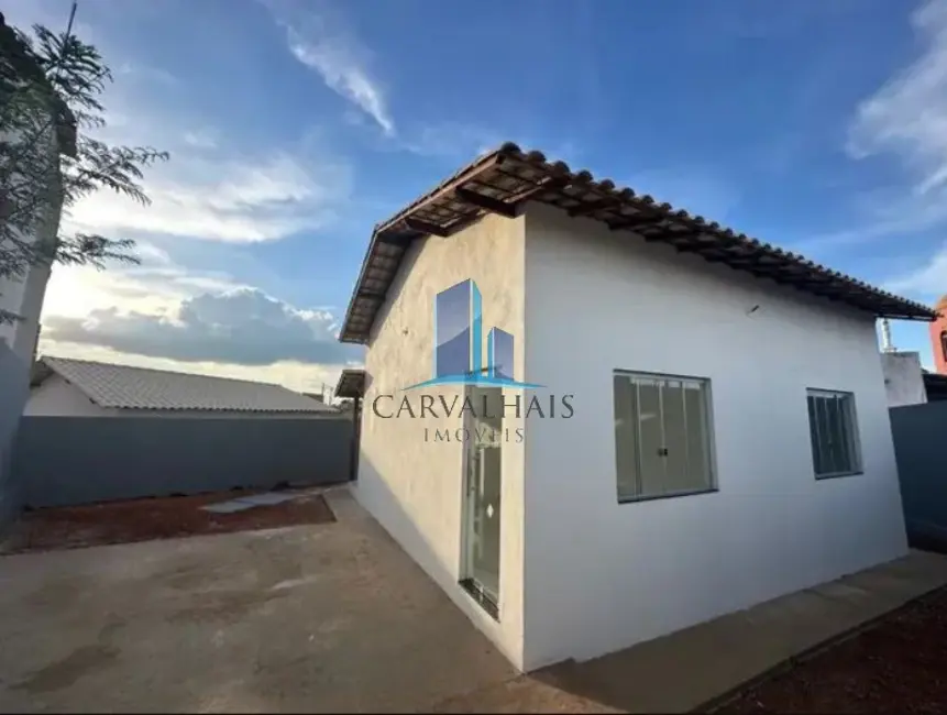 Foto 1 de Casa com 2 quartos à venda, 55m2 em Esmeraldas - MG