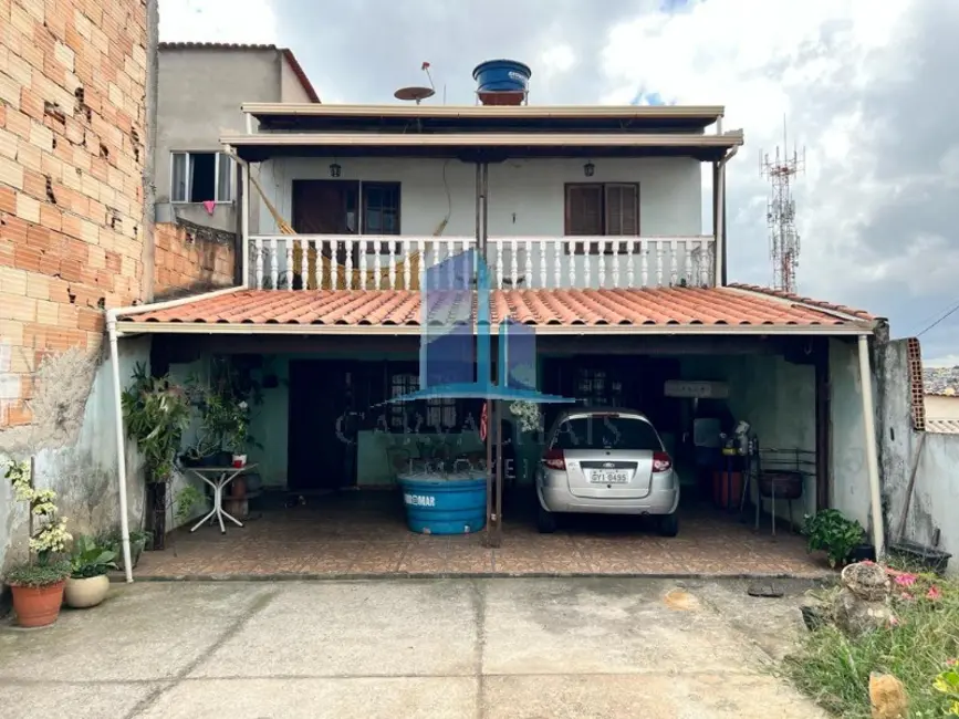 Foto 1 de Casa com 3 quartos à venda, 225m2 em Vila Cristina, Betim - MG