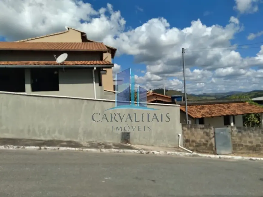 Foto 5 de Casa com 2 quartos à venda, 100m2 em Crucilandia - MG