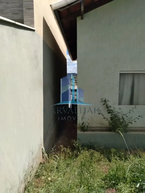 Foto 8 de Casa com 2 quartos à venda, 100m2 em Crucilandia - MG