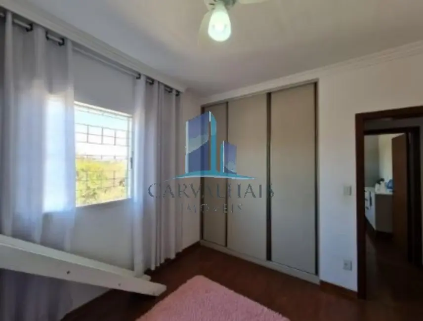 Foto 9 de Casa com 4 quartos à venda, 317m2 em Contagem - MG