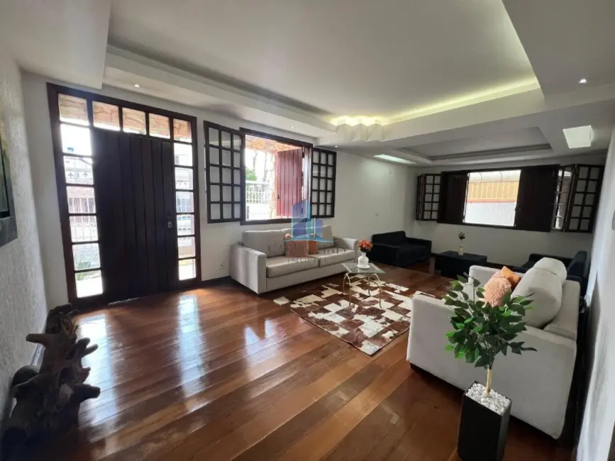 Foto 6 de Casa com 4 quartos à venda, 472m2 em Contagem - MG