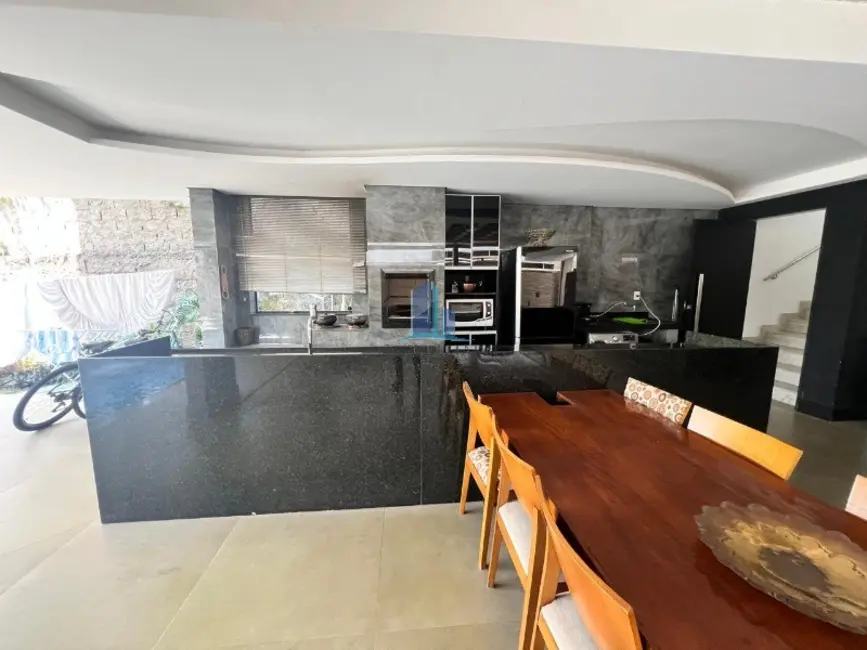 Foto 5 de Casa de Condomínio com 3 quartos à venda, 360m2 em Contagem - MG