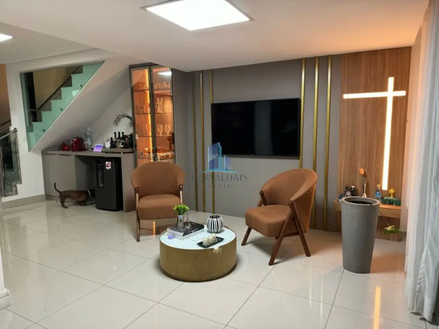 Foto 3 de Casa de Condomínio com 3 quartos à venda, 660m2 em Contagem - MG