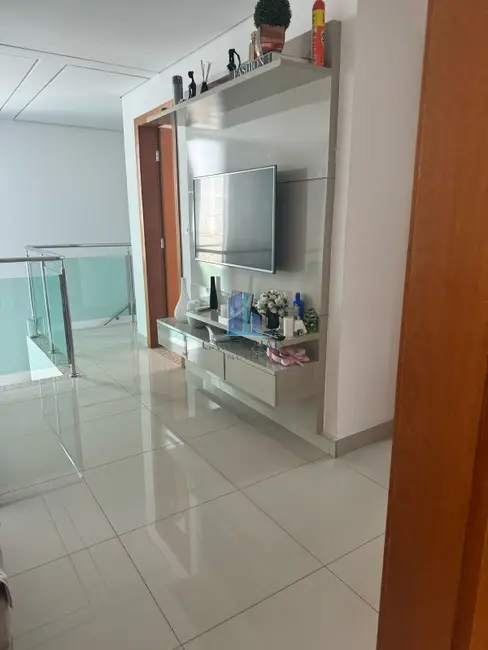 Foto 8 de Casa de Condomínio com 3 quartos à venda, 660m2 em Contagem - MG