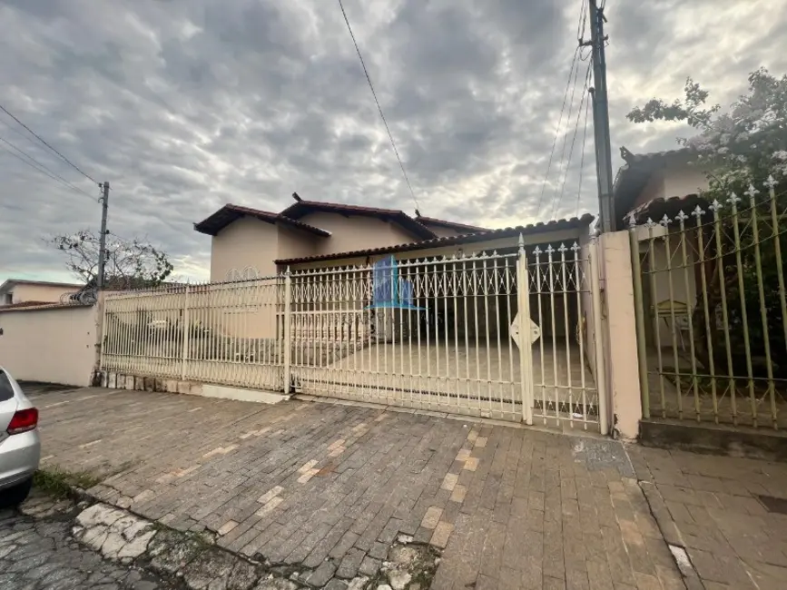 Foto 1 de Casa com 7 quartos à venda, 360m2 em Contagem - MG