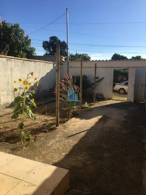 Casa com 2 quartos à venda, 180m2 em Esmeraldas - MG - imagem 3 Foto 3 de Casa com 2 quartos à venda, 180m2 em Esmeraldas - MG