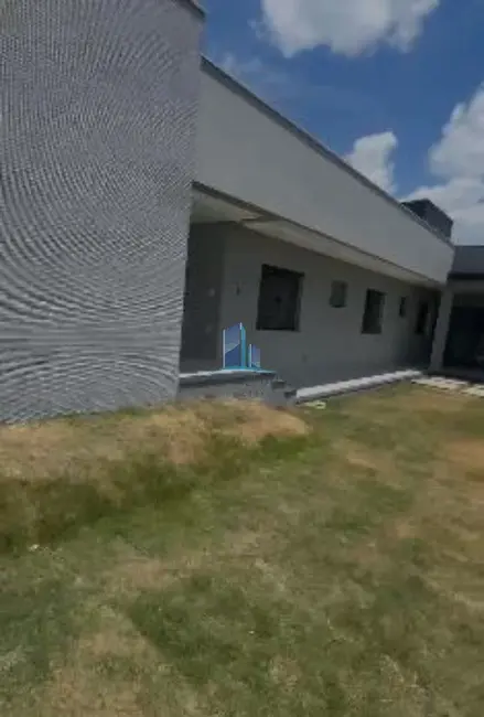 Foto 2 de Casa de Condomínio com 3 quartos à venda, 360m2 em Entre Rios De Minas - MG