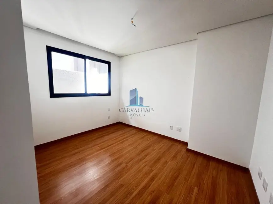 Foto 4 de Casa de Condomínio com 4 quartos à venda, 300m2 em Contagem - MG