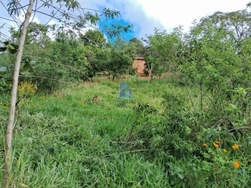 Foto 2 de Terreno / Lote à venda, 300m2 em Mateus Leme - MG