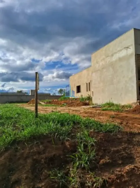 Foto 4 de Terreno / Lote à venda, 650m2 em Contagem - MG