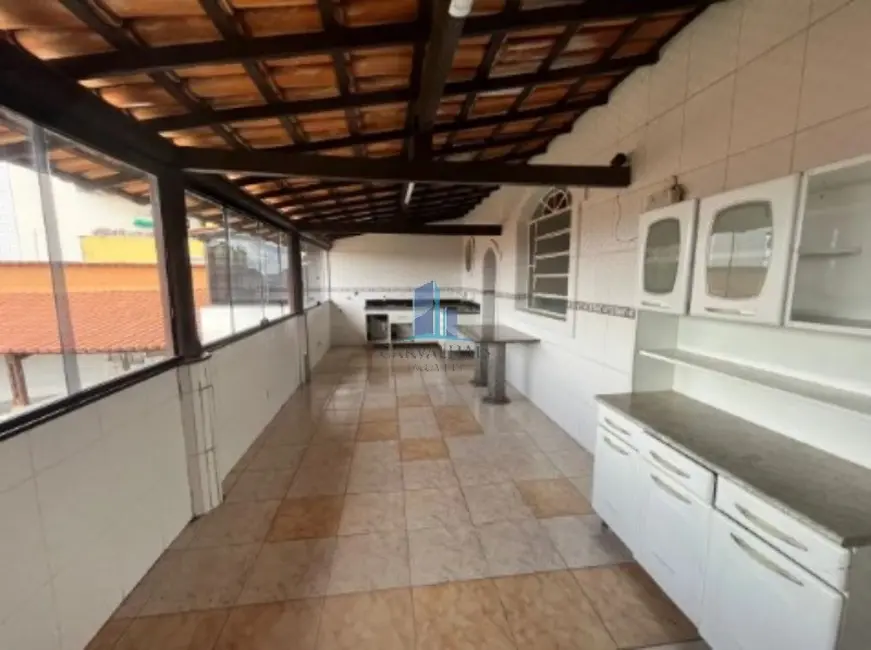 Foto 2 de Casa com 4 quartos para alugar, 360m2 em Contagem - MG