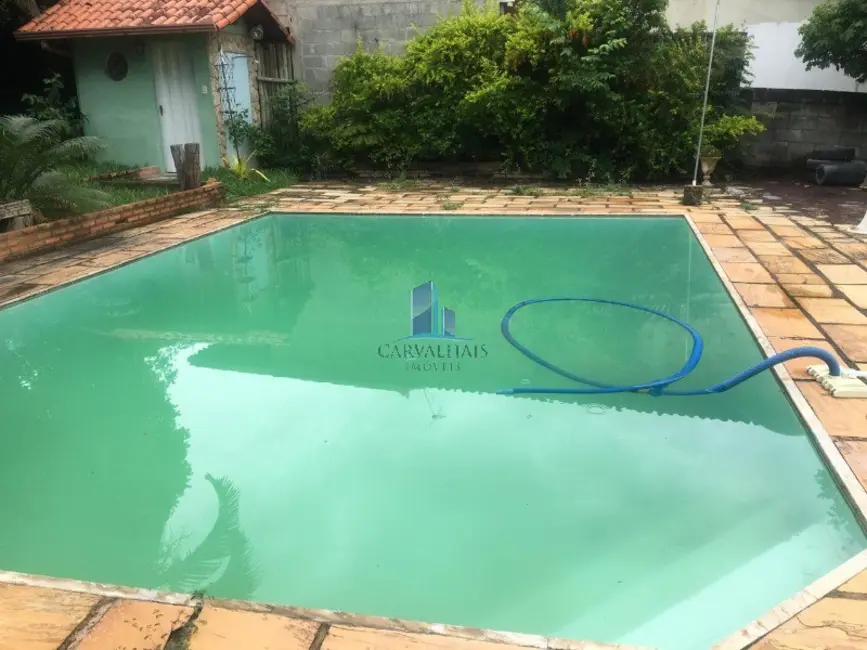 Foto 2 de Sítio / Rancho com 6 quartos para alugar, 2070m2 em Quintas do Godoy, Betim - MG