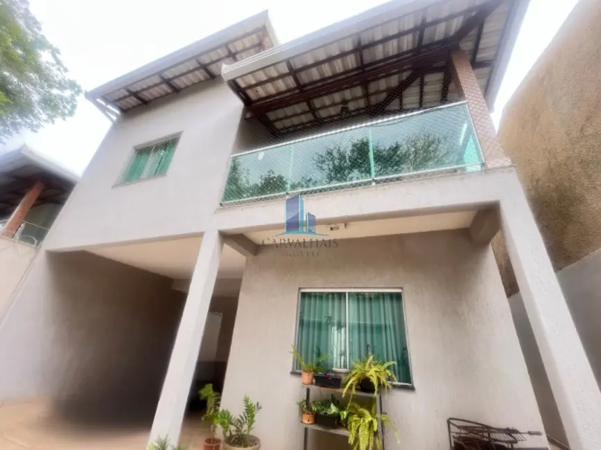 Foto 1 de Casa com 3 quartos à venda, 260m2 em Contagem - MG