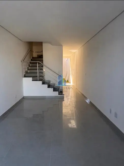 Foto 1 de Casa com 2 quartos à venda, 76m2 em Alvorada, Betim - MG
