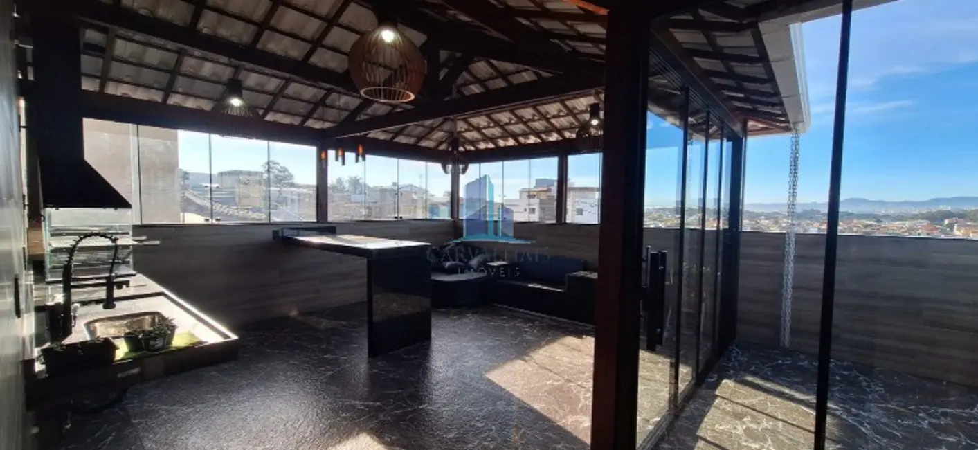Foto 2 de Casa com 2 quartos à venda, 105m2 em Contagem - MG