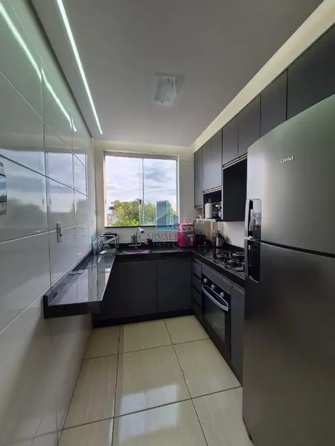 Foto 7 de Casa com 2 quartos à venda, 105m2 em Contagem - MG