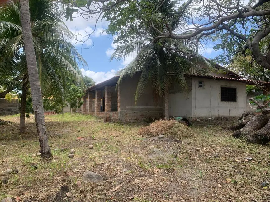 Foto 1 de Casa com 3 quartos à venda, 270m2 em Eusebio - CE