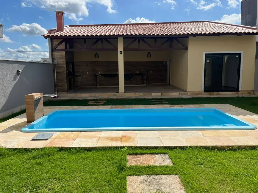 Foto 2 de Casa com 3 quartos à venda, 180m2 em Aquiraz - CE