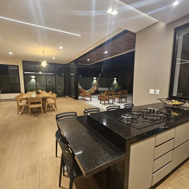 Casa com 5 quartos à venda, 450m2 em Eusebio - CE - imagem 8 Foto 8 de Casa com 5 quartos à venda, 450m2 em Eusebio - CE