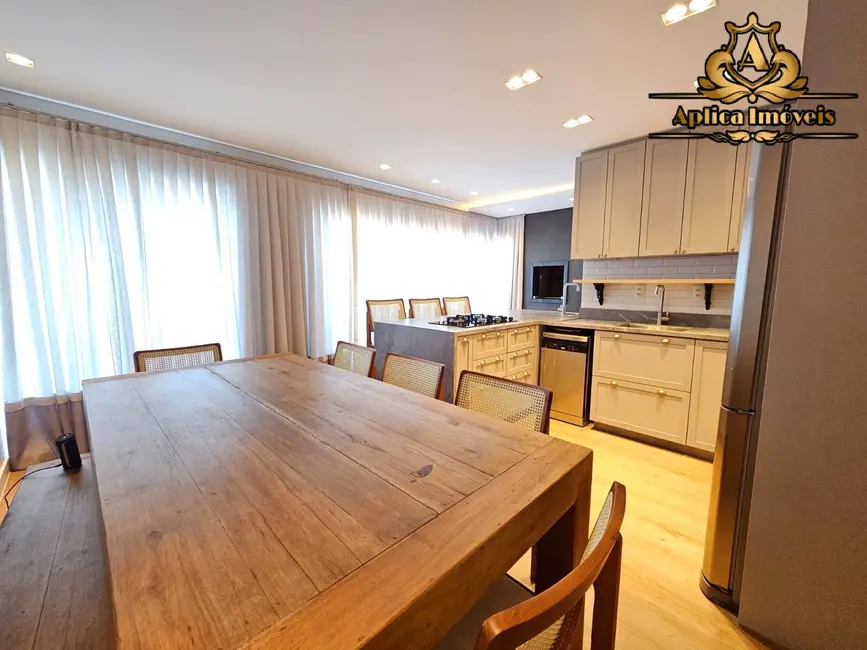 Apartamento com 3 quartos para alugar, 125m2 em Balneario Picarras - SC - imagem 5 Foto 5 de Apartamento com 3 quartos para alugar, 125m2 em Balneario Picarras - SC