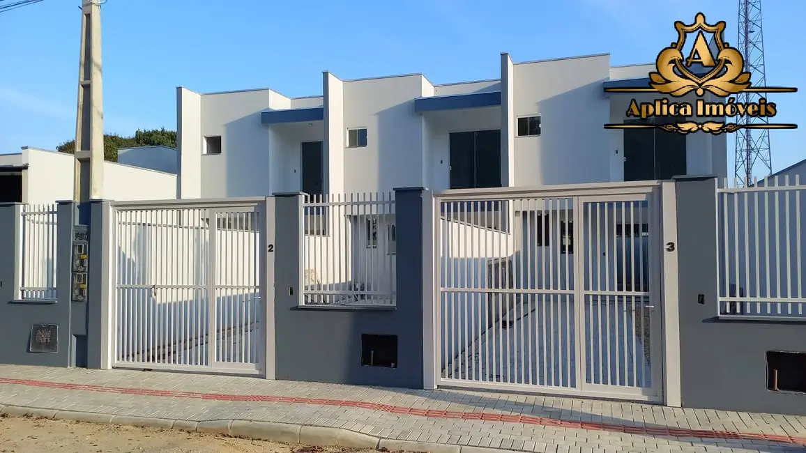 Foto 1 de Casa com 2 quartos à venda, 90m2 em Meia Praia, Navegantes - SC