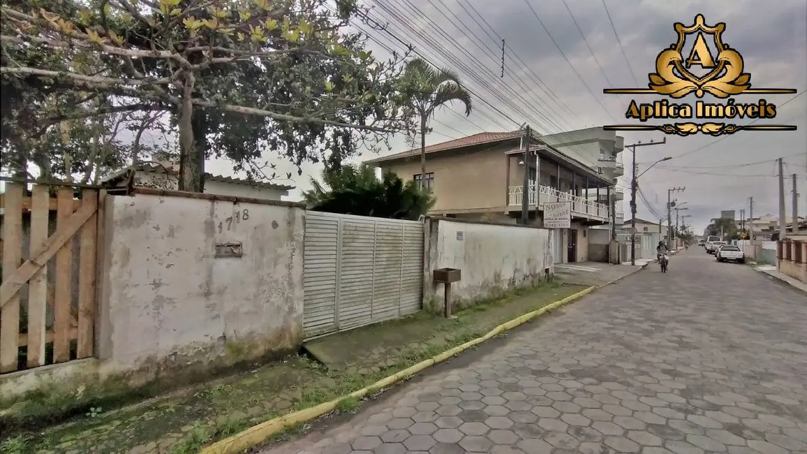 Foto 1 de Terreno / Lote à venda em Centro, Navegantes - SC