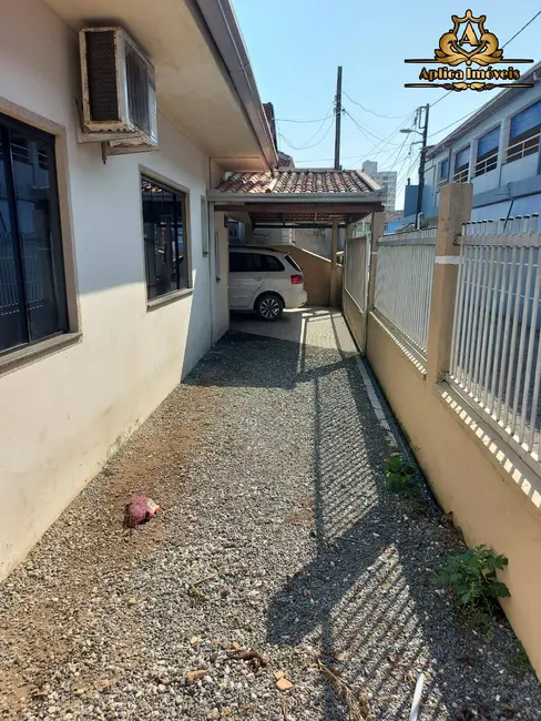 Casa com 3 quartos à venda, 90m2 em Centro, Navegantes - SC - imagem 8 Foto 8 de Casa com 3 quartos à venda, 90m2 em Centro, Navegantes - SC