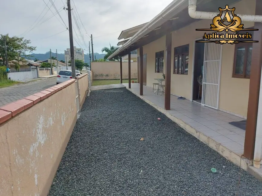 Foto 4 de Casa com 3 quartos à venda, 110m2 em Gravatá, Navegantes - SC