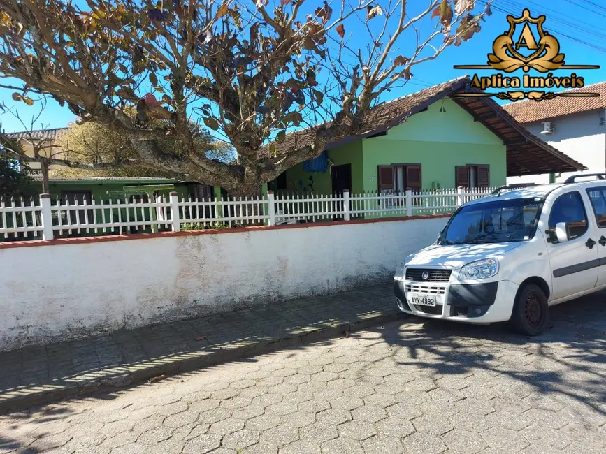 Foto 1 de Casa com 3 quartos à venda, 130m2 em Meia Praia, Navegantes - SC