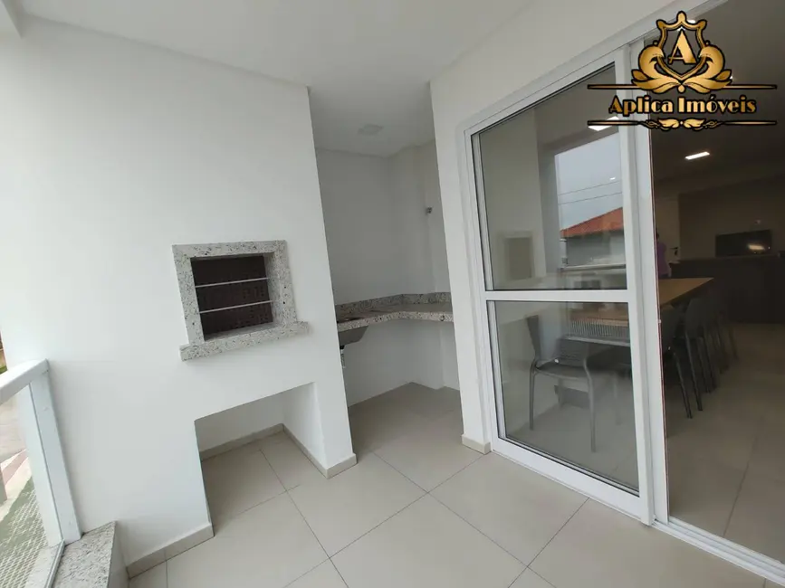Foto 9 de Apartamento com 3 quartos para alugar, 87m2 em Meia Praia, Navegantes - SC