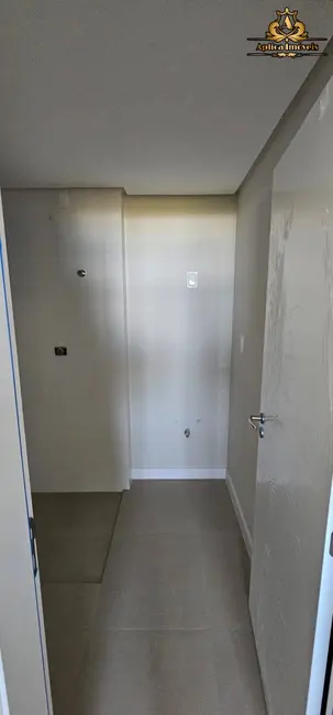 Foto 5 de Apartamento com 3 quartos à venda, 94m2 em Centro, Navegantes - SC