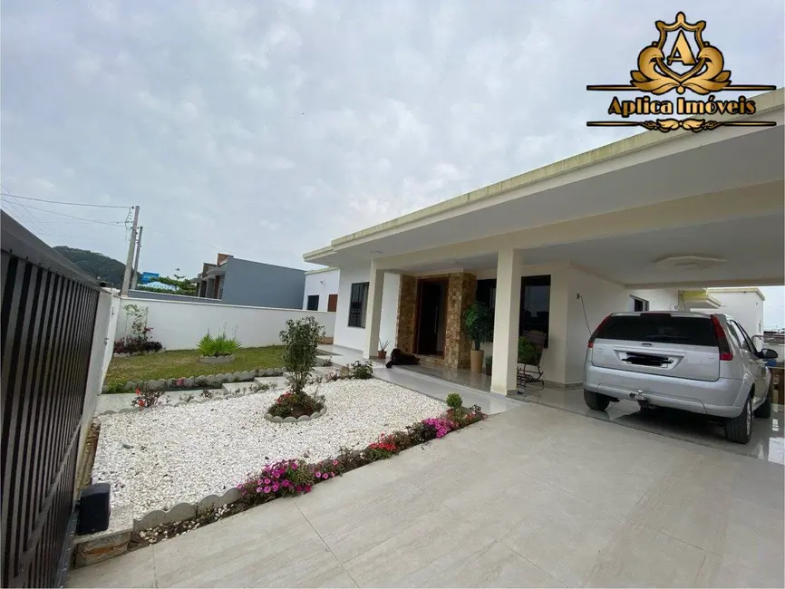 Foto 3 de Casa com 4 quartos à venda, 224m2 em Penha - SC