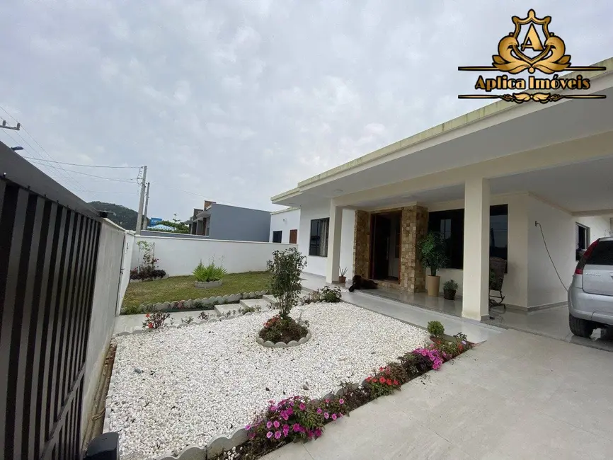 Foto 2 de Casa com 4 quartos à venda, 224m2 em Penha - SC