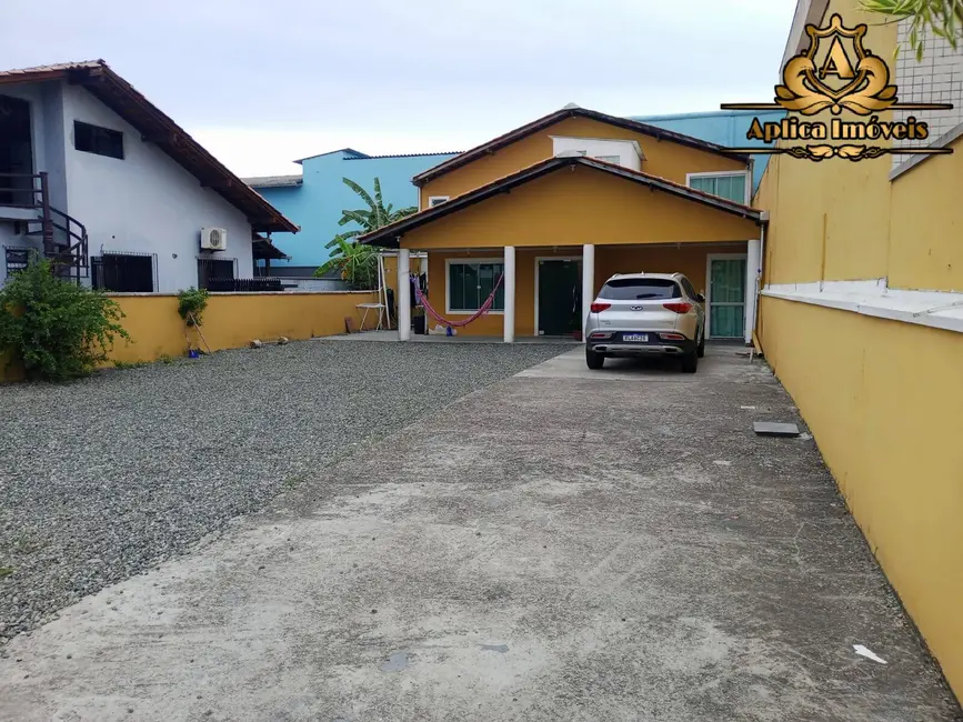 Casa com 4 quartos à venda, 220m2 em São Domingos, Navegantes - SC - imagem 3 Foto 3 de Casa com 4 quartos à venda, 220m2 em São Domingos, Navegantes - SC