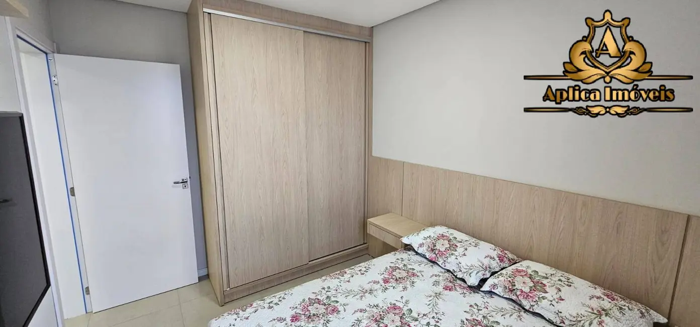 Foto 8 de Apartamento com 2 quartos à venda, 70m2 em Meia Praia, Navegantes - SC