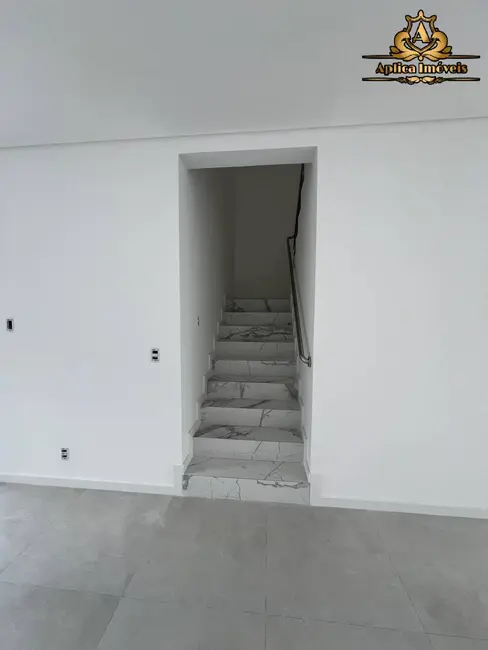 Casa com 3 quartos à venda, 113m2 em Meia Praia, Navegantes - SC - imagem 6 Foto 6 de Casa com 3 quartos à venda, 113m2 em Meia Praia, Navegantes - SC