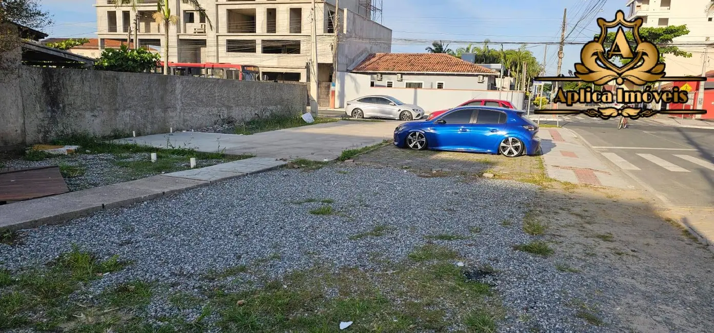 Foto 4 de Terreno / Lote à venda, 318m2 em Meia Praia, Navegantes - SC