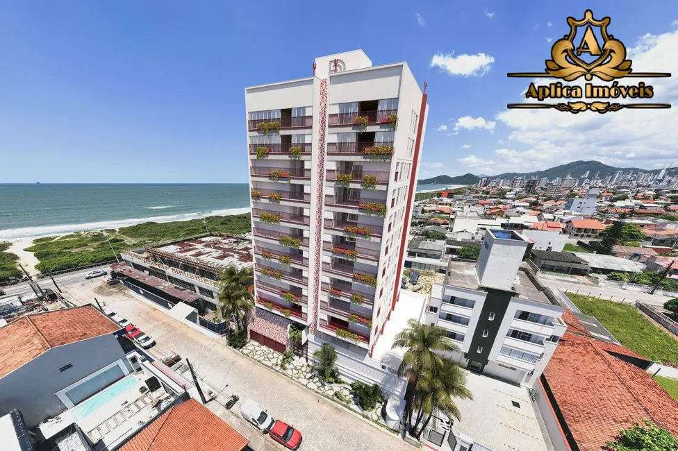 Foto 2 de Apartamento com 2 quartos à venda, 67m2 em Centro, Navegantes - SC